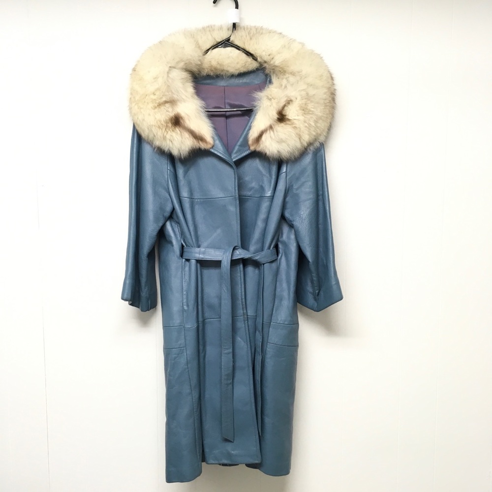 Elegant Blue Trench Coat with Faux Fur Collar